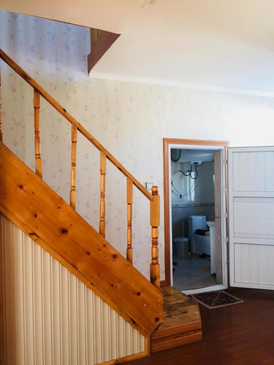 Bulbul Jamak Travel Hostel Olgii Dış mekan fotoğraf